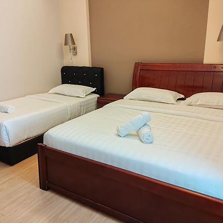 Hotel Prima سانداكان المظهر الخارجي الصورة